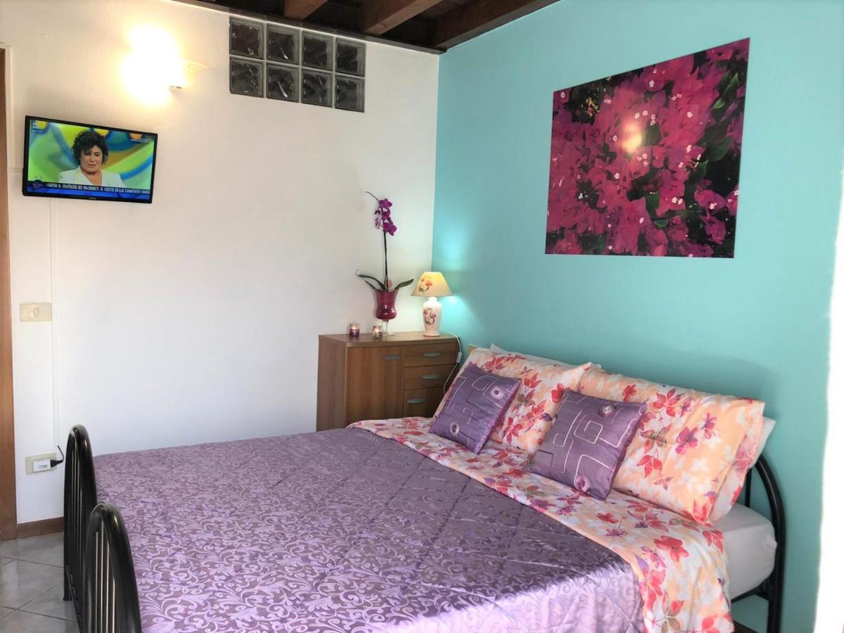 Oasi Di Paradiso - Comfy Private Apartment On Ground Floor With Terrace Desenzano del Garda Exterior photo